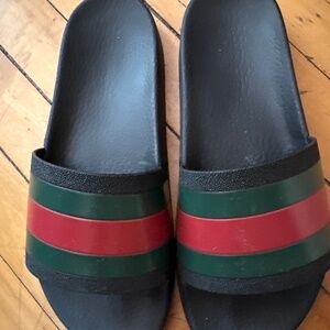 Gucci Black, Green, and Red Sandals